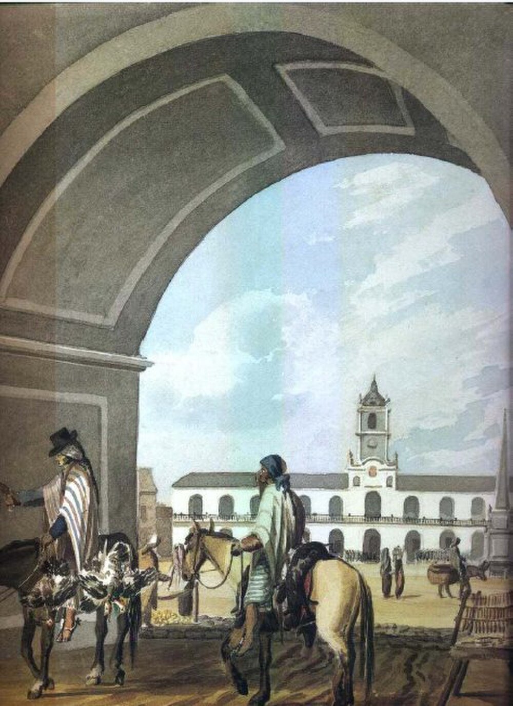 Koloniale stad met mannen te paard Historisch schilderij van twee mannen te paard onder een boog in een koloniale stad met een klokkentoren en mensen op de achtergrond