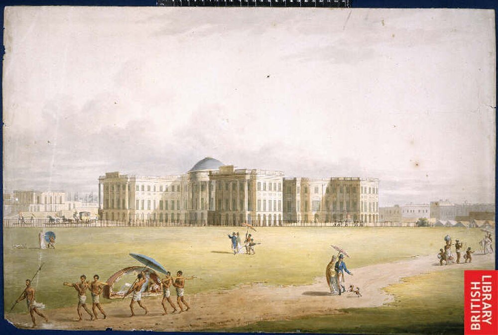 Koloniale gebouw met mensen en paraplu's Historische aquarel van een groot koloniaal gebouw met mensen en bedienden die paraplu's dragen in een open veld