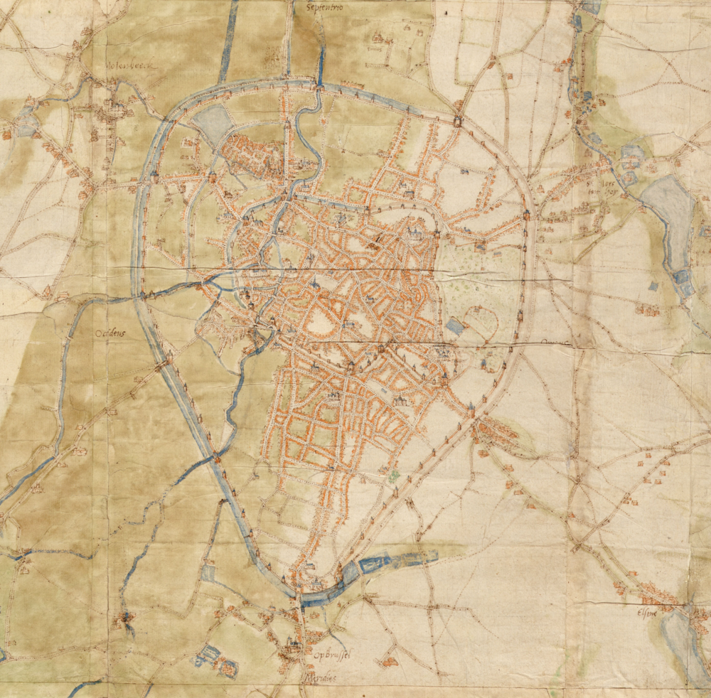Antieke handgetekende versterkte stadskaart Historische handgetekende kaart van een versterkte stad met gedetailleerde straten, waterwegen en omliggende gebieden uit een oud manuscript.
