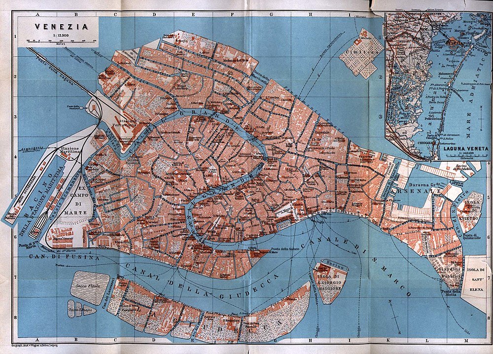 Gedetailleerde vintage kaart van Venetië Italië met kanalen, eilanden, straten en bezienswaardigheden met inzet van de Venetiaanse Lagune