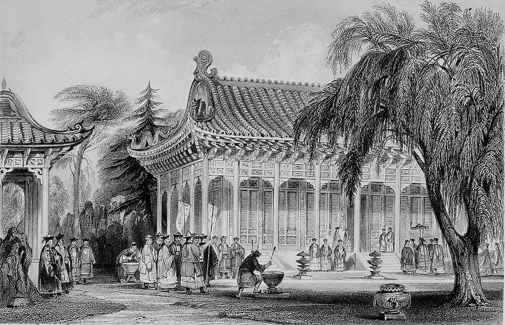 Illustratie van traditionele Chinese architectuur en mensen Historische zwart-wit illustratie van traditionele Chinese architectuur met mensen in kleding uit die tijd